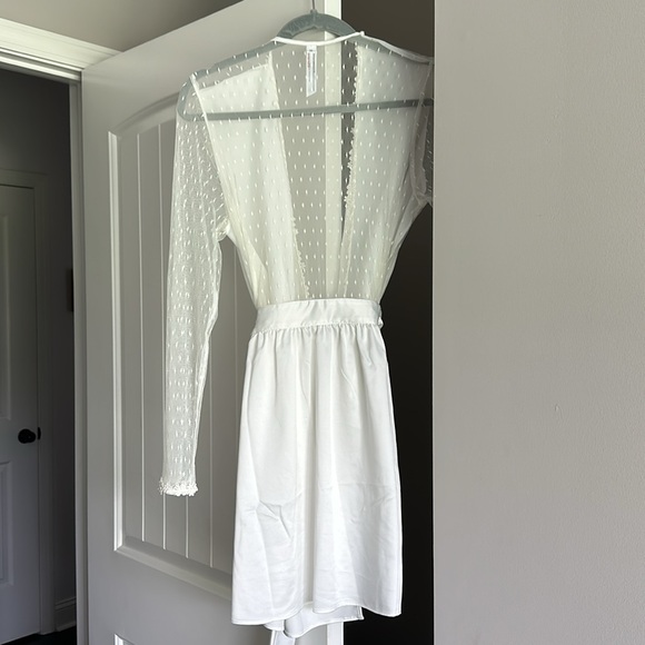 Flora Nikrooz Robe - Picture 2 of 4